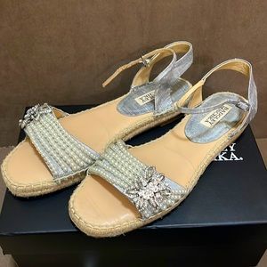 BADGLEY MISCHKA size 8